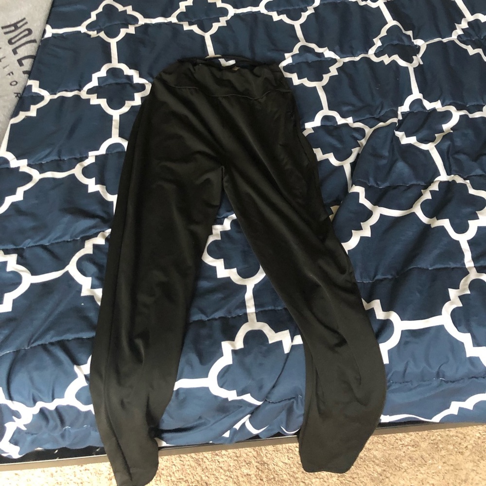 super stretchy crossed leggings